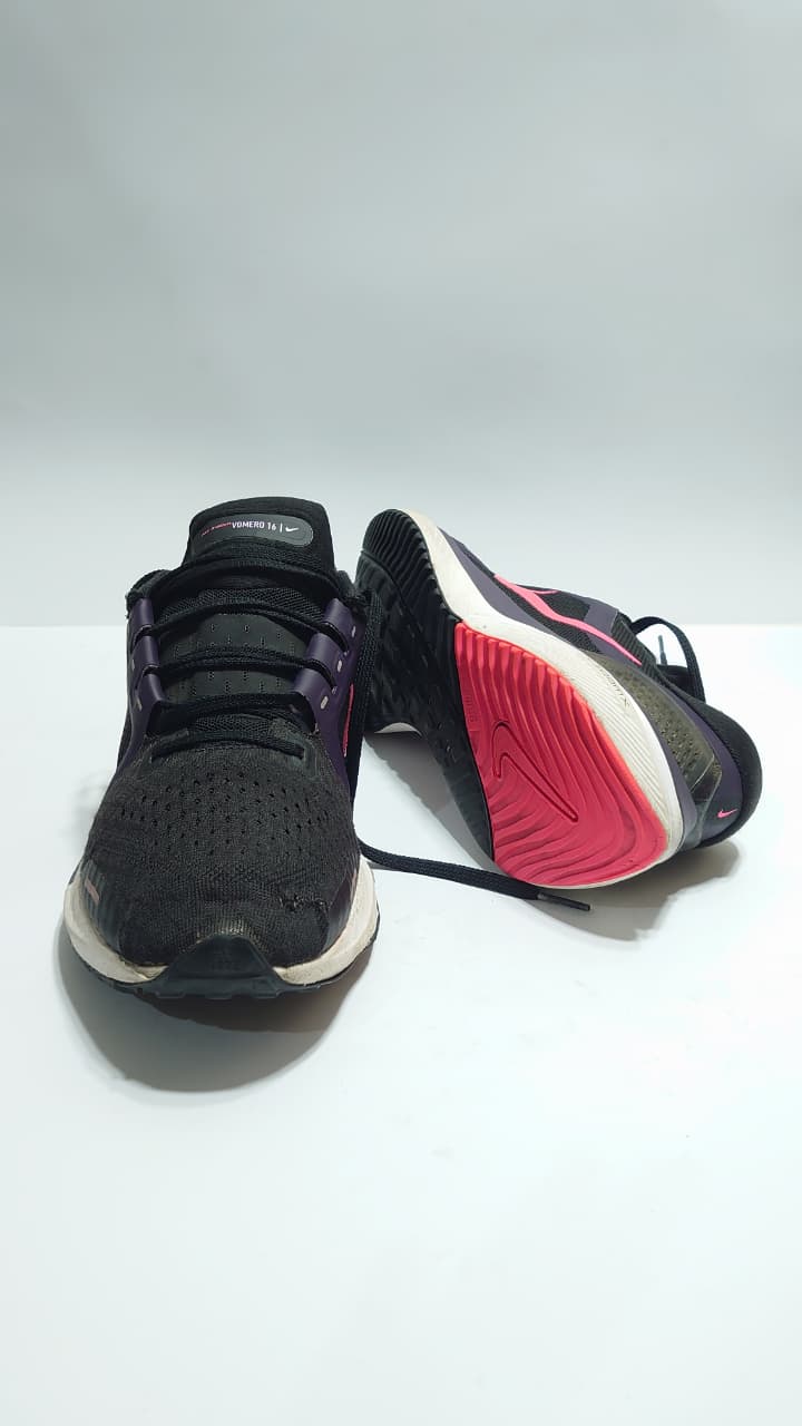 Nike Air Zoom Vomero 16