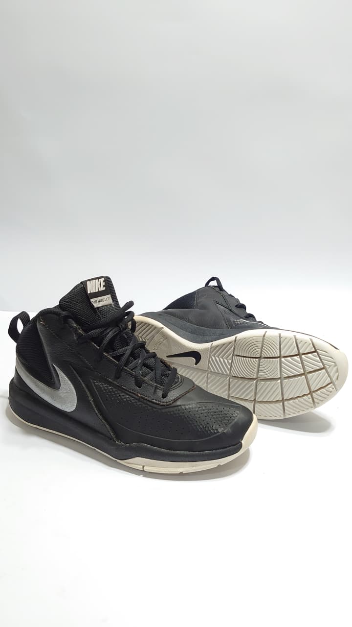 Nike Team Hustle D 7